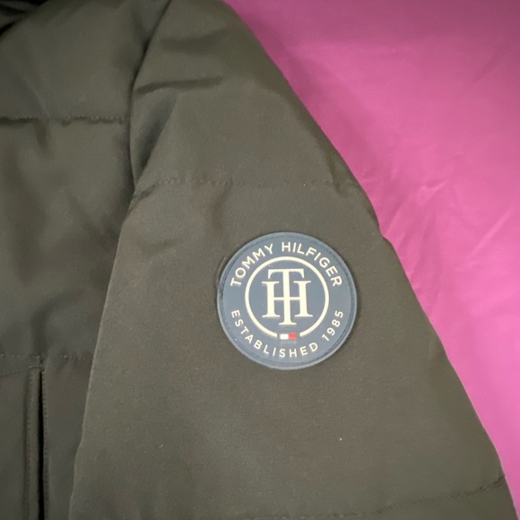 Tommy Hilfiger Arctic Cloth Fur Hooded Heavyweight Jacket - Picture 7 of 10